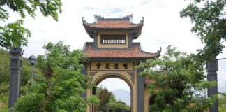 Đến chùa Trúc Lâm ngắm tượng Quan Âm 10 tấn