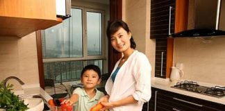 Cách giúp trẻ đối diện với việc cha mẹ ly hôn