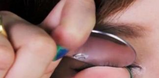 Cách uốn mi và kẻ mắt siêu nhanh bằng thìa inox