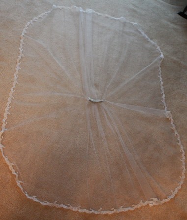 Cách làm khăn voan cô dâu tặng bạn thân rạng rỡ ngày cưới