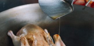 Cách làm vịt quay ngon nhất, ngon hơn cả nhà hàng