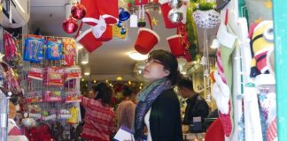 Không khí Noel tràn ngập thủ đô