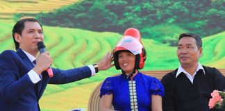 Mũ bảo hiểm thiết kế riêng cho phụ nữ dân tộc Thái ra mắt