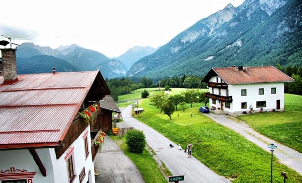 10 thị trấn đẹp mơ màng đất Thụy Sỹ