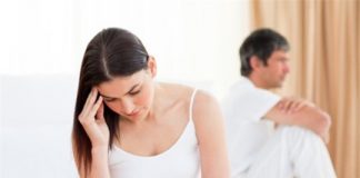 Chồng “bán thân” cho sếp già để lên chức