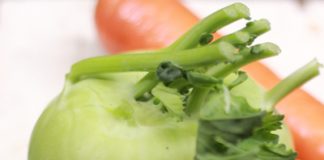 Làm dưa góp chua giòn cực ngon cực nhanh cho bạn ăn Tết