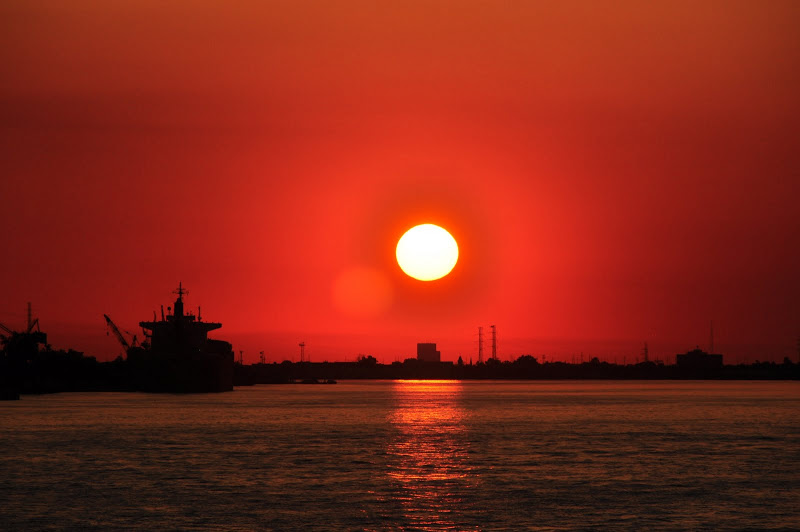 Ngắm mặt trời lặn ở New Orleans