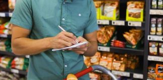 Đàn ông keo kiệt thì không “đi gái”?