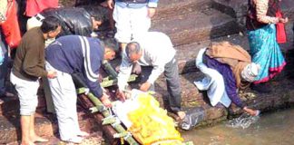 Rùng rợn tục chôn cất người chết vô cùng đáng sợ ở Tây Tạng (P3)