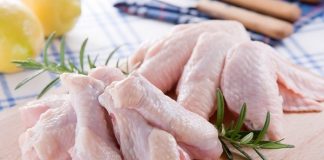 Bữa tối ngon lành với gà nướng nồi đất