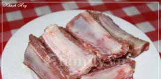 Làm sao để nấu sườn hầm tam sắc?