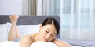 Những việc chị em tuyệt đối không nên làm trước khi ngủ