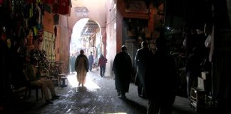 Vòng quanh những phiên chợ phố hè Maroc