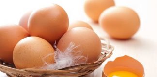 3 cách làm mặt nạ lòng đỏ trứng gà giúp trẻ hóa làn da