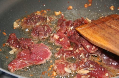 Cách làm măng tây xào thịt bò thơm ngon đến miếng cuối cùng
