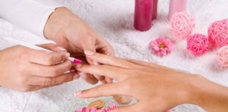 Cách chăm sóc móng tay đúng cách