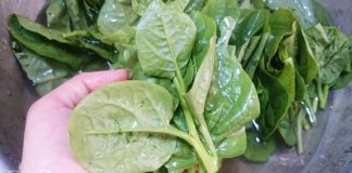 Cách nấu canh cua mồng tơi ngọt mát cho bữa cơm ngày hè