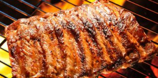 Làm sao để chế biến món sườn lợn nướng ?