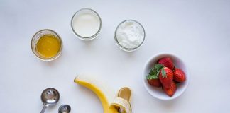 5 công thức làm đẹp da và giảm cân detox từ dâu tây