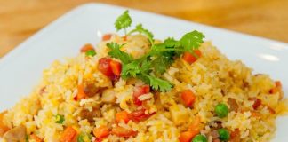 Cách làm cơm chiên Dương Châu ngon mà đơn giản