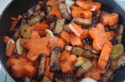 Cách làm món thịt ba chỉ kho cà rốt tuyệt ngon cho ngày lạnh