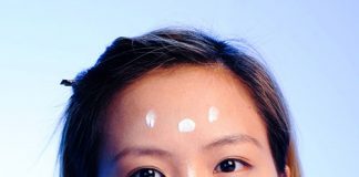 Hướng dẫn trang điểm ấn tượng và cá tính mùa Giáng Sinh