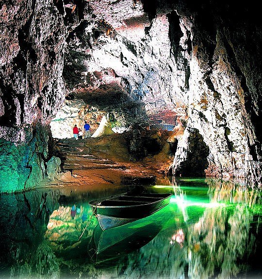 Những sông, hồ ngầm kỳ lạ nhất trên thế giới
