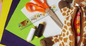 Hướng dẫn làm móc khóa “tôi yêu Hà Nội”