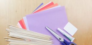 Tự làm bình hoa tulip dễ thương