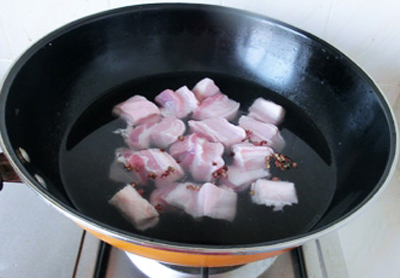 Cách làm thịt kho khoai tây tuyệt vời cho ngày đông lạnh