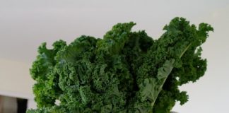 Khỏe nhờ rau màu xanh đậm