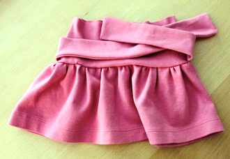 Cách may chân váy cho bé từ áo phông cũ của mẹ