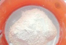 Cách làm mặt nạ bột mì trị mụn, sáng da