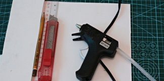 Sáng tạo làm bàn học mini từ giấy mô hình dễ thương