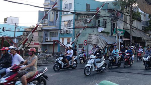 Sài Gòn vắng bóng tàu lửa: Thấy nhớ nhớ nhưng đường sá đỡ kẹt xe hơn