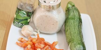 Bí ngòi xào tôm khô cho bữa trưa cuối tuần