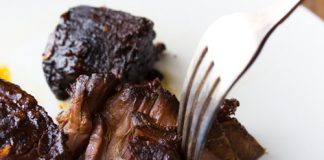 Cách làm xà lách cuộn thịt bò và rau củ tươi ngon