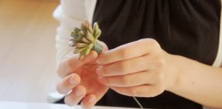 cach_cam_hoa_dep_ruc_ro_voi_binh_hoa_vong_1