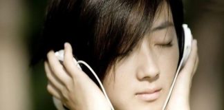 Các bệnh dễ mắc phải do đeo tai nghe quá nhiều