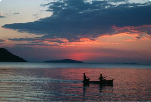 Tận hưởng cảnh đẹp hồ Malawi