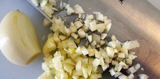 5 tác dụng làm đẹp không ngờ tới của tỏi