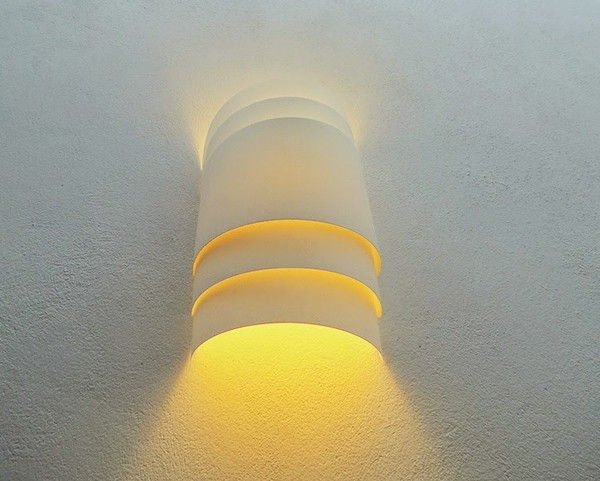 Làm chụp đèn tường bằng giấy đơn giản trang trí nhà