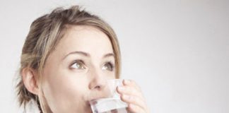 Cách sử dụng nước súc miệng an toàn