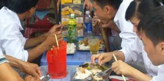 Đề phòng ngộ độc thực phẩm mùa thi