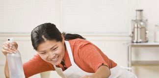 Vợ nâng ngực, chồng không dám sờ vì sợ...nổ!