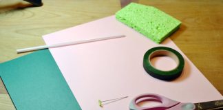 Khéo tay làm hoa hồng bằng giấy đẹp y như thật