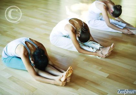 Hướng dẫn bài tập yoga giảm căng thẳng cho cô dâu - 4