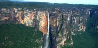 Sững sờ ngọc thác cao nhất thế giới