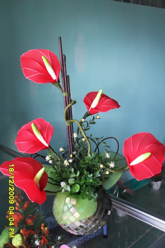 Cách làm hoa hồng môn bằng vải voan bày nhà đón Tết