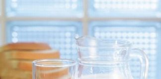 Những thực phẩm không nên ăn uống nhiều trong ngày nghỉ lễ